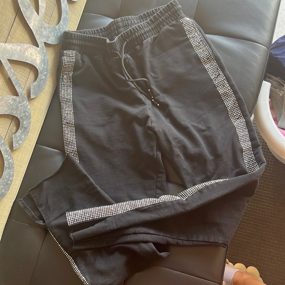 Black diamond sweats